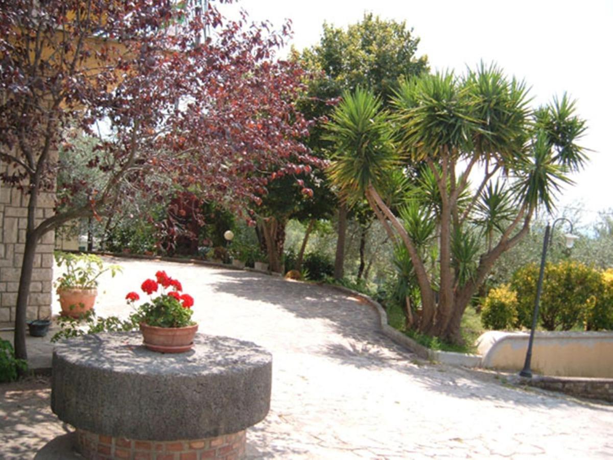 L'Uliveto Villa Montebuono  ภายนอก รูปภาพ